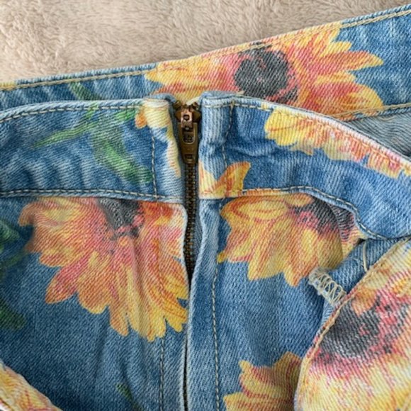 90s Jean Sunflower Skort UO BDG - Picture 7 of 8